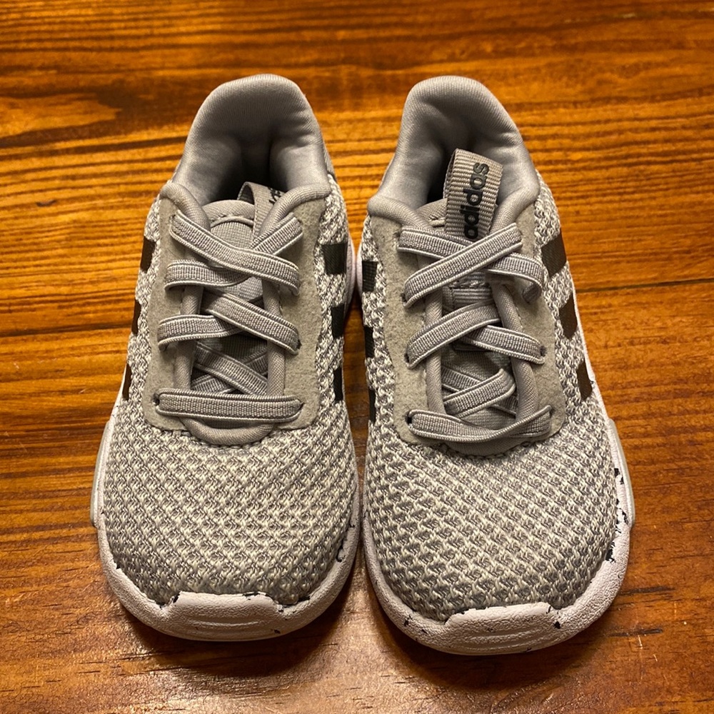 Adidas Tennis Shoes
